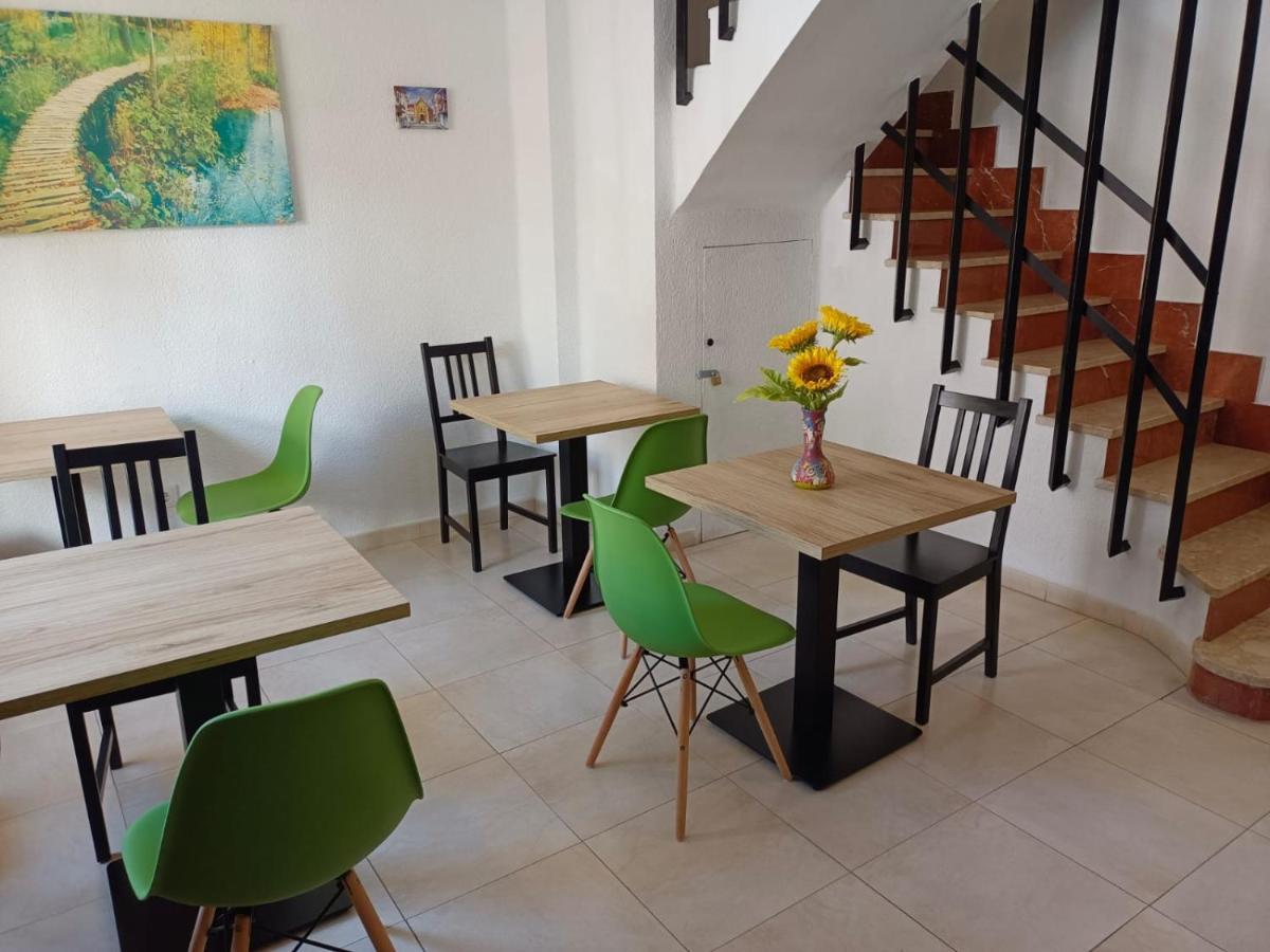 Hostal El Perello, Valencia エクステリア 写真